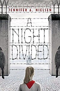 A Night Divided (Scholastic Gold) (Hardcover)