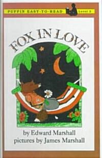 Fox in Love (School & Library Binding)