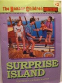 Surprise Island (The Boxcar Children #2) (Paperback, 1st)