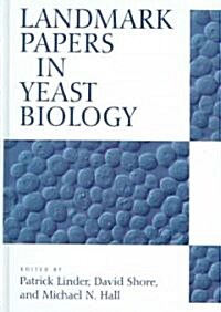 Landmark Papers in Yeast Biology [With CDROM] (Paperback)