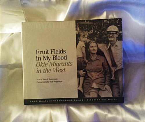 Fruit Fields in My Blood (Hardcover)