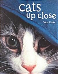 Cats Up Close (Hardcover, Revised)