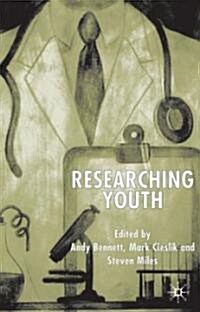 Researching Youth (Hardcover)