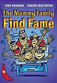The Mummy Family Find Fame : Red Banana (Paperback)