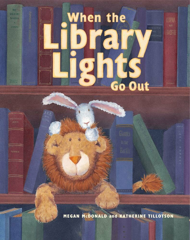 When the Library Lights Go Out (Paperback, Reprint)