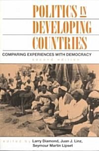 Politics in Developing Countries (Paperback, 2nd, Subsequent)