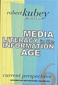 Media Literacy Around the World (Hardcover)
