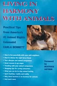 Living in Harmony with Animals (Paperback)