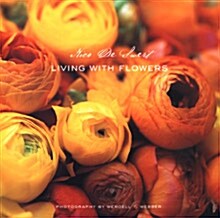 Living with Flowers (Hardcover)