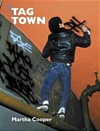 Tag Town (Paperback)