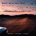 Brad Mehldau Trio - Day Is Done