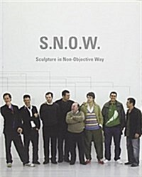 Snow : Sculpture in a Non-objective Way (Paperback)