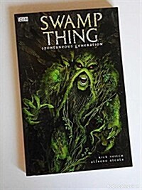 Swamp Thing (Paperback)