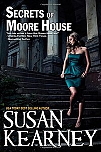 Secrets of Moore House (Paperback)