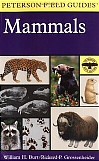 A Field Guide to Mammals: North America north of Mexico (Peterson Field Guides) (Paperback, Third Edition)