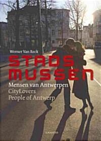 Stads Mussen (Paperback, Bilingual)