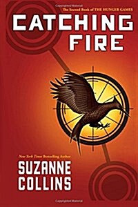 Catching Fire: Suzanne Collins (English Edition) (Paperback)