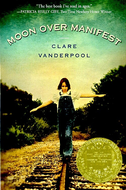 Moon Over Manifest (Hardcover)