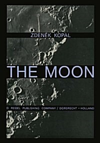 The Moon (Paperback)