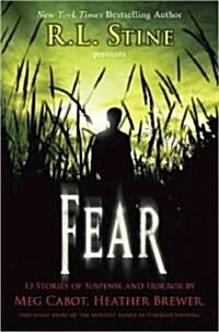 Fear: 13 Stories of Suspense and Horror (Paperback)