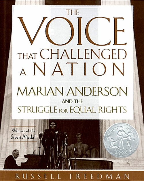 [중고] The Voice That Challenged a Nation: Marian Anderson and the Struggle for Equal Rights (Paperback)