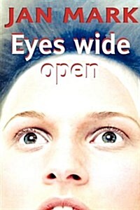 Eyes Wide Open (Large Print) (Black Cats) (Paperback)