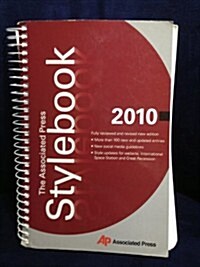 Associated Press Stylebook and Briefing on Media Law 2010 (Paperback, 45th, Spiral)