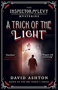 A Trick of the Light : An Inspector McLevy Mystery 3 (Paperback)