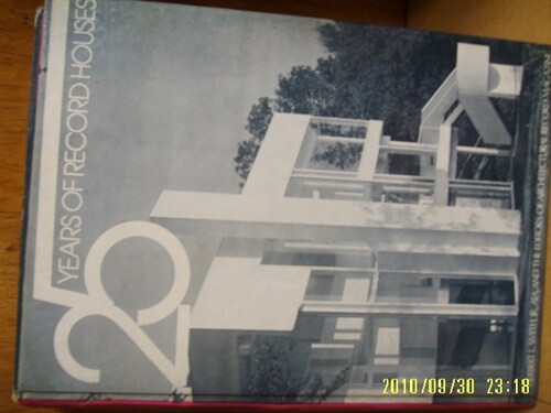 [중고] McGraw-Hill] 25 YEARS OF RECORD HOUSES -AN ARCHITECTURAL 레코드 북
