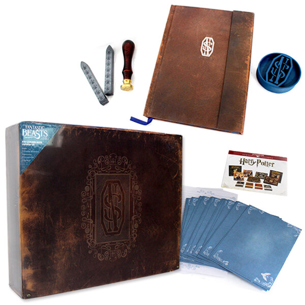 FANTASTIC BEASTS AND WHERE TO FIND THEM: NEWT SCAMANDER DELUXE STATIONERY SET (Book)