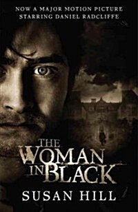 The Woman in Black (Paperback)