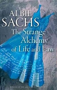 The Strange Alchemy of Life and Law (Paperback)