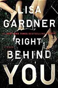 Right Behind You (Hardcover)