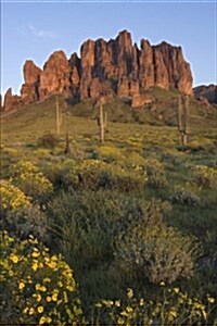 Superstition Mountain in Arizona Journal: 150 Page Lined Notebook/Diary (Paperback)
