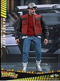 [Hot Toys] Back to the Future Part II - 1/6th scale Marty McFly Collectible Figure