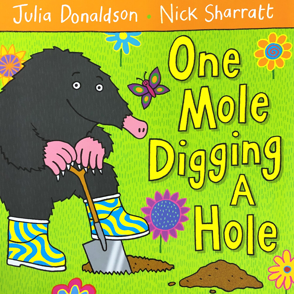 [중고] One Mole Digging a Hole (Paperback)