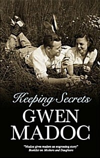 Keeping Secrets (Hardcover, Large type / large print ed)