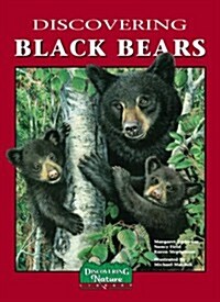 Discovering Black Bears (Paperback)