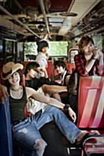 [중고] SS 501 (더블에스 501) - 첫번째 화보집, Summer Holiday [100P 화보집+VCD+멤버별 엽서세트+스티커]