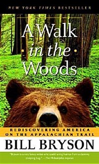 A Walk in the Woods: Rediscovering America on the Appalachian Trail (Mass Market Paperback) - 빌 브라이슨『나를 부르는 숲』원서