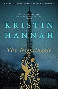 The Nightingale : The Bestselling Reese Witherspoon Book Club Pick (Paperback)