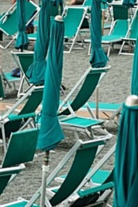 Green Beach Chairs and Umbrellas: Blank 150 Page Lined Journal for Your Thoughts, Ideas, and Inspiration (Paperback)