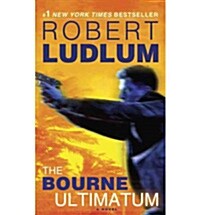 The Bourne Ultimatum (Mass Market Paperback)