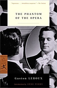 The Phantom of the Opera (Paperback, Revised)