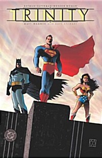 Batman/Superman/Wonder Woman: Trinity (Paperback)