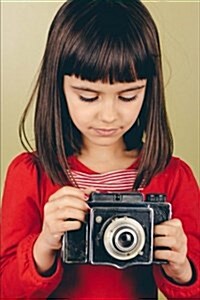 Adorable Retro Little Girl Photographer With Her Vintage Camera Journal (Paperback, JOU)